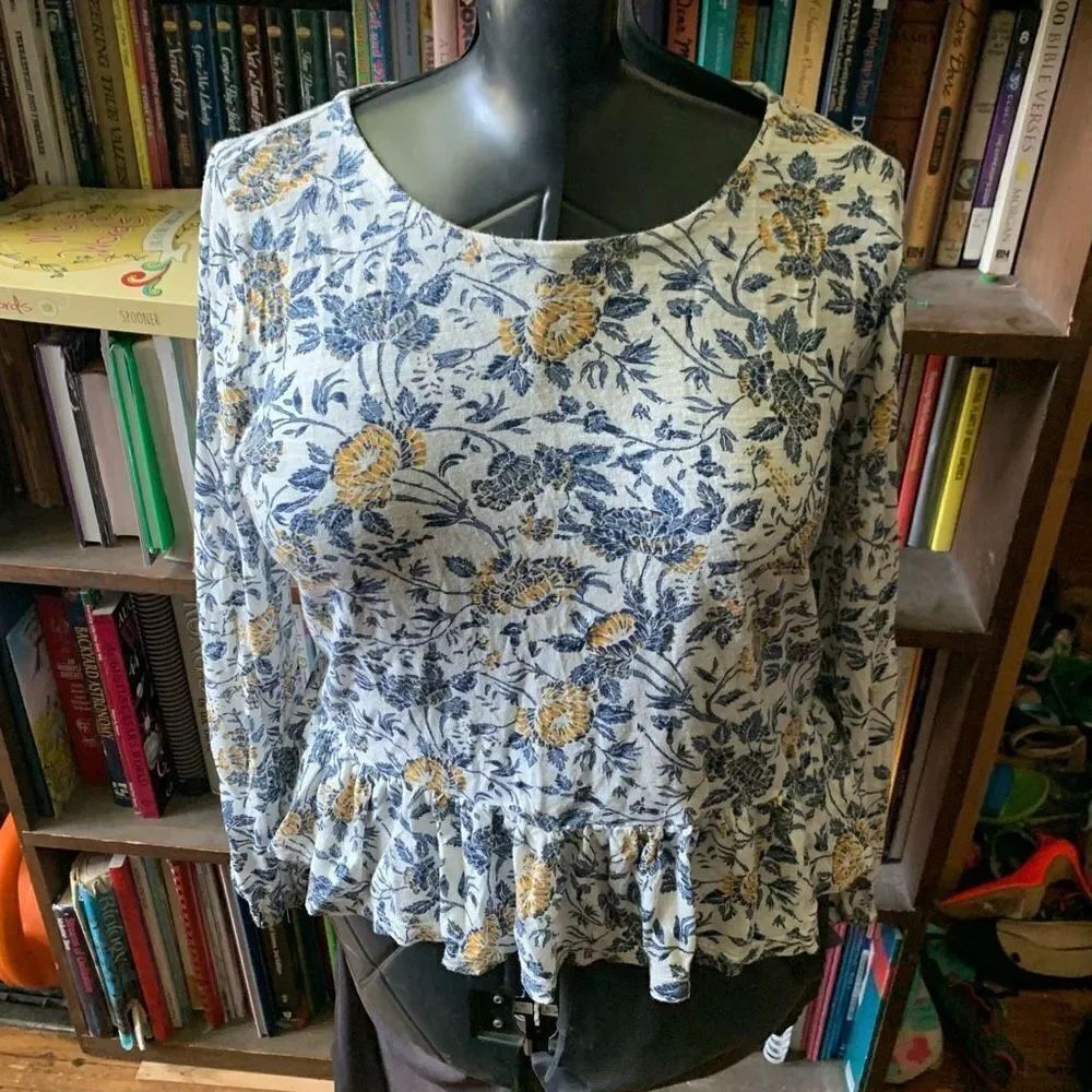 Lucky Brand blue & yellow floral knit S long sleeve babydoll top